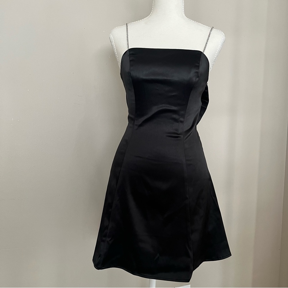 Elegant Black Satin Mini Dress with Bow